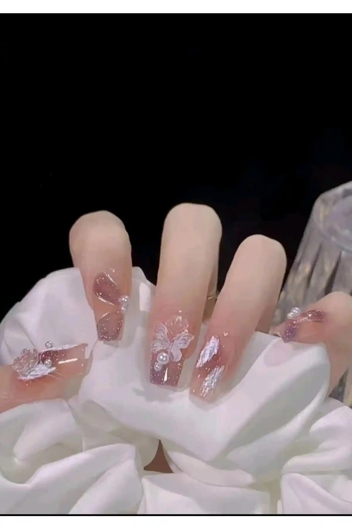 Sheinside 24 Lü Takma Tırnak Seti: Estetik ve Kullanışlılık Sunan Pratik Çözüm