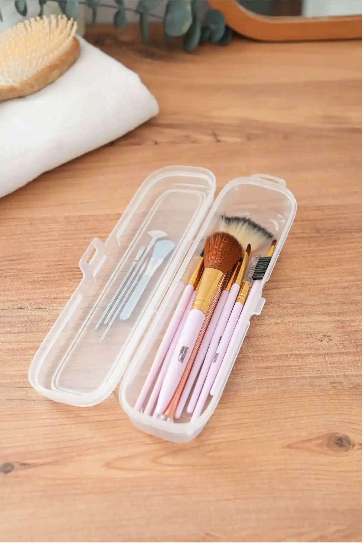 Hayveys Multix ve İzla Makyaj Aksesuarları Karşılaştırması: Hangi Ürün Daha Uygun?