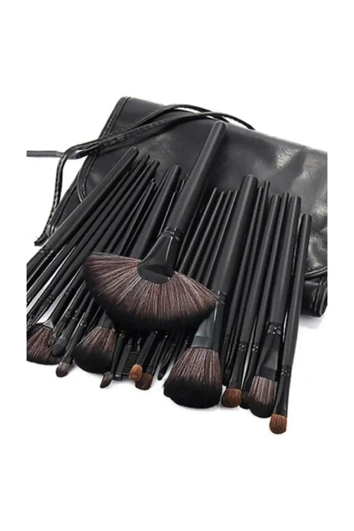 İzla ve Mujgan Profesyonel Makyaj Fırça Setleri Karşılaştırması