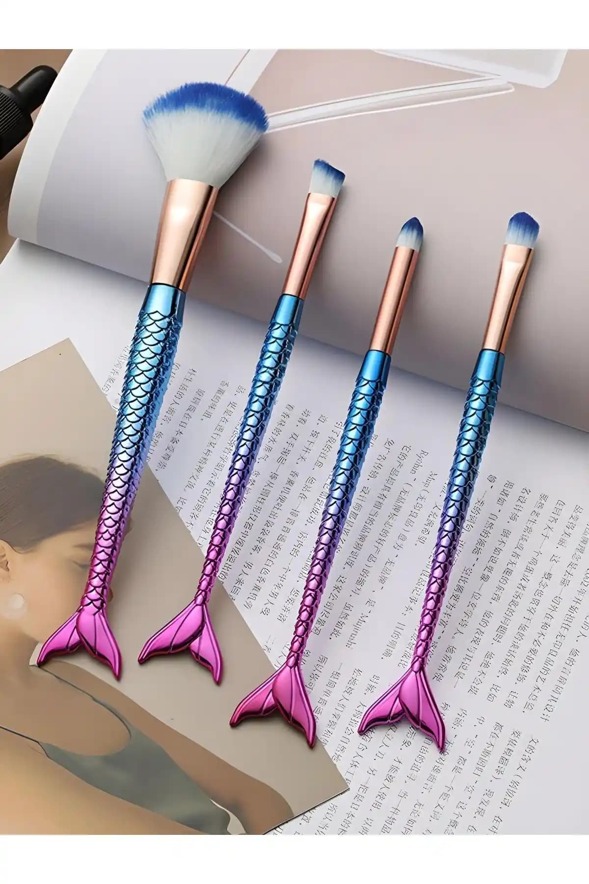 Ocean Makyaj Fırça Seti Deniz Temalı Şık ve Fonksiyonel Makyaj Aksesuarları