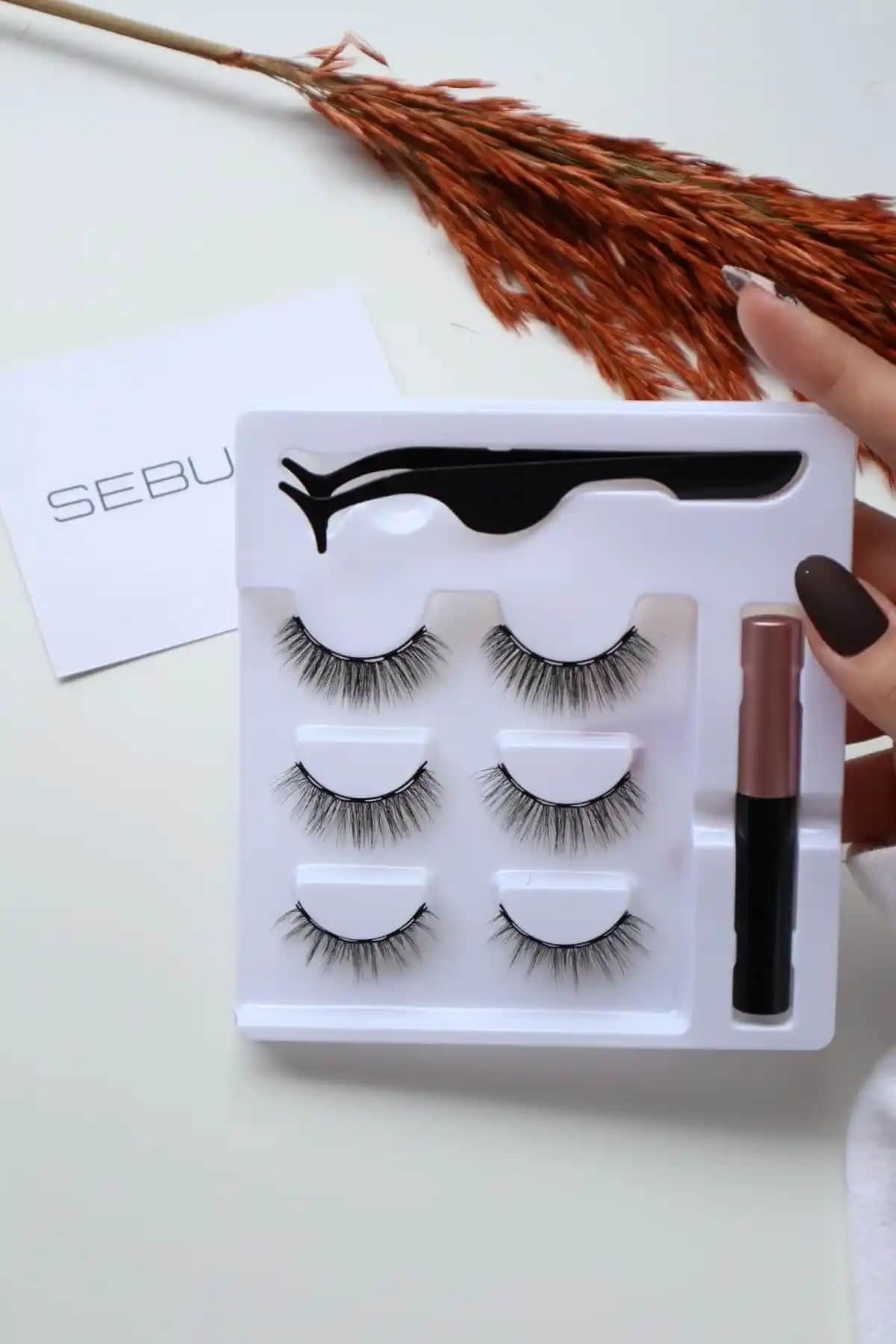 Sebura ve Takıştır Manyetik Mıknatıslı Kirpik Karşılaştırması ve Kullanım İpuçları