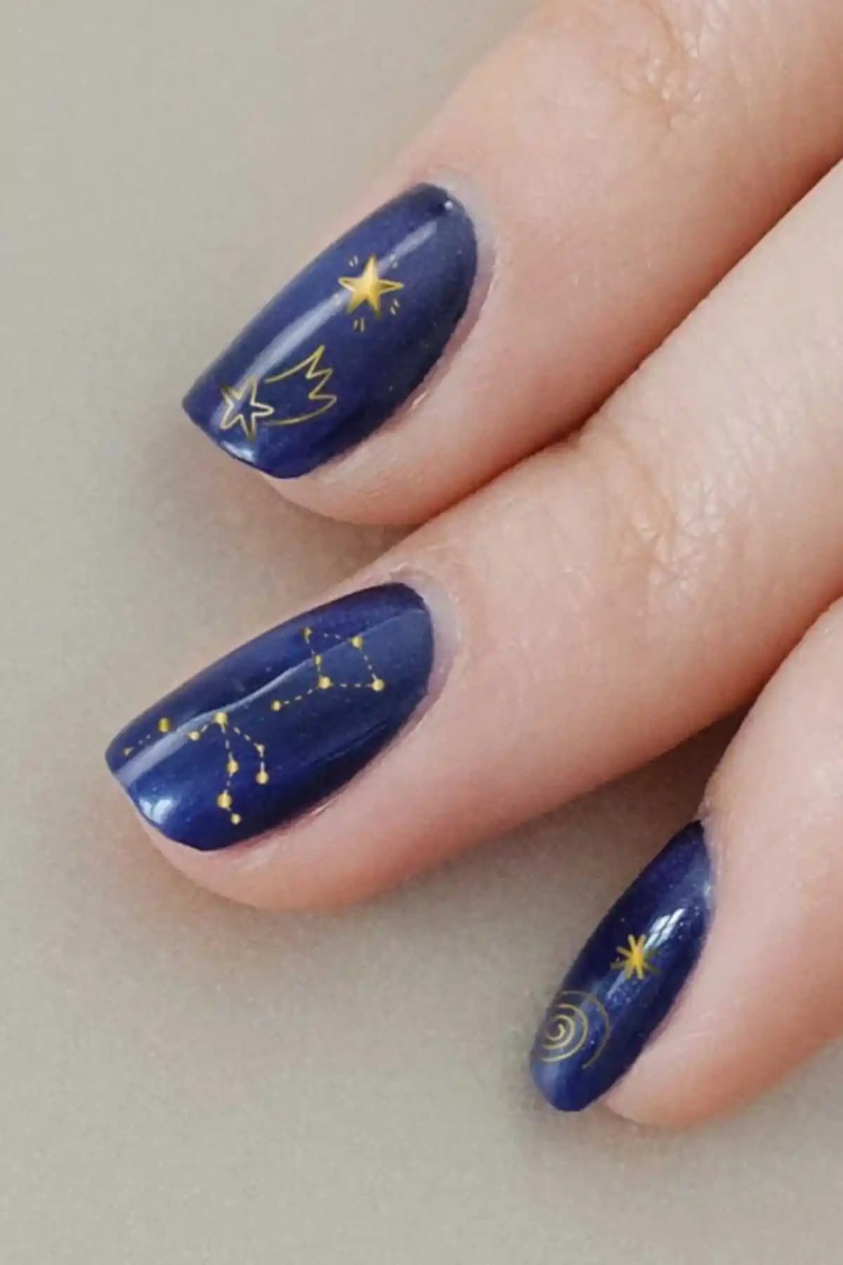 Artikel Yılz Haritası Tırnak Dövmesi Şıklık ve Zarafeti Yansıtan Modern Tasarım