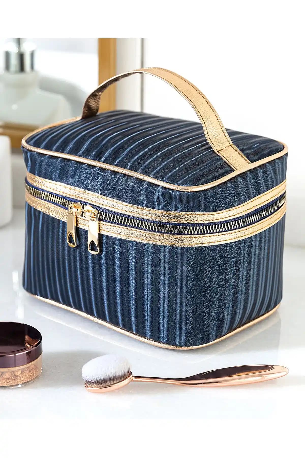 Madame Coco Charlise Makyaj Çantası: Şık ve Fonksiyonel Seyahat ve Günlük Kullanım İçin