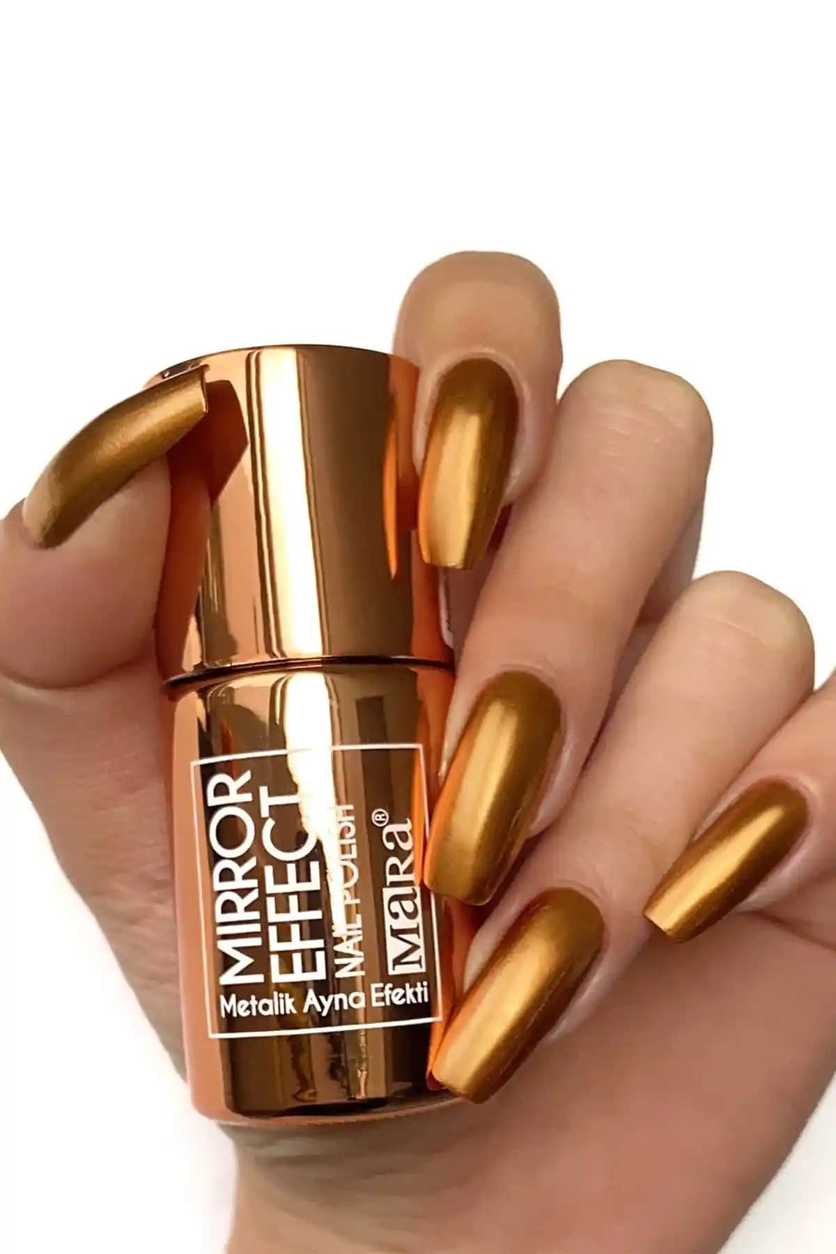 Mara Metalik Ayna Efektli Oje: Parlak ve Dayanıklı Tırnaklar İçin Mükemmel Seçenek