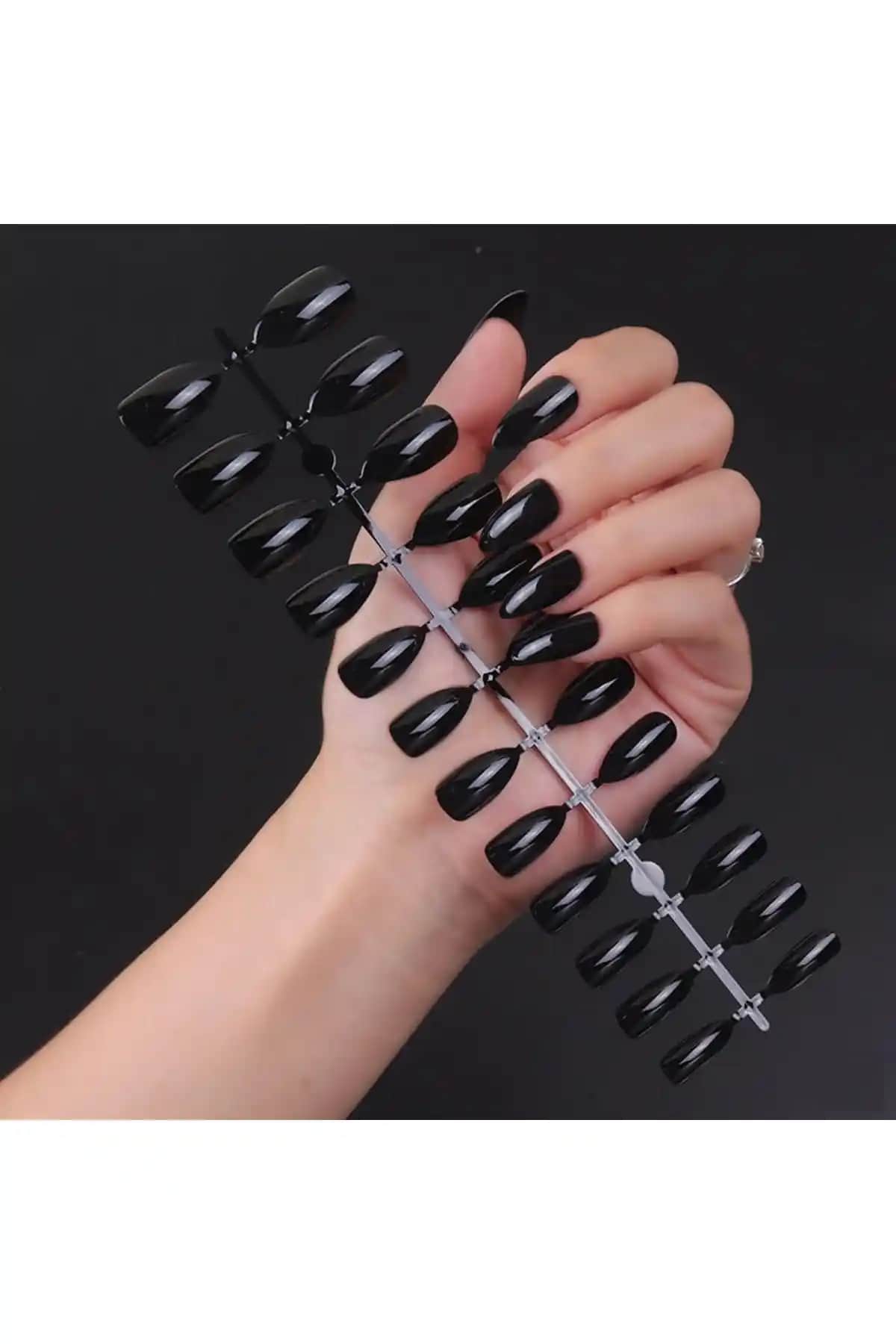 Nail Master 24'lü Badem Takma Tırnak Seti Estetik ve Dayanıklılık Sunar