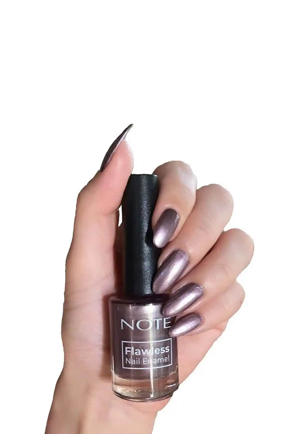 Note Cosmetics Nail Flawless 86 Metallic Nude Oje Güvenli ve Uzun Süre Dayanan Parlak Metalik Renk