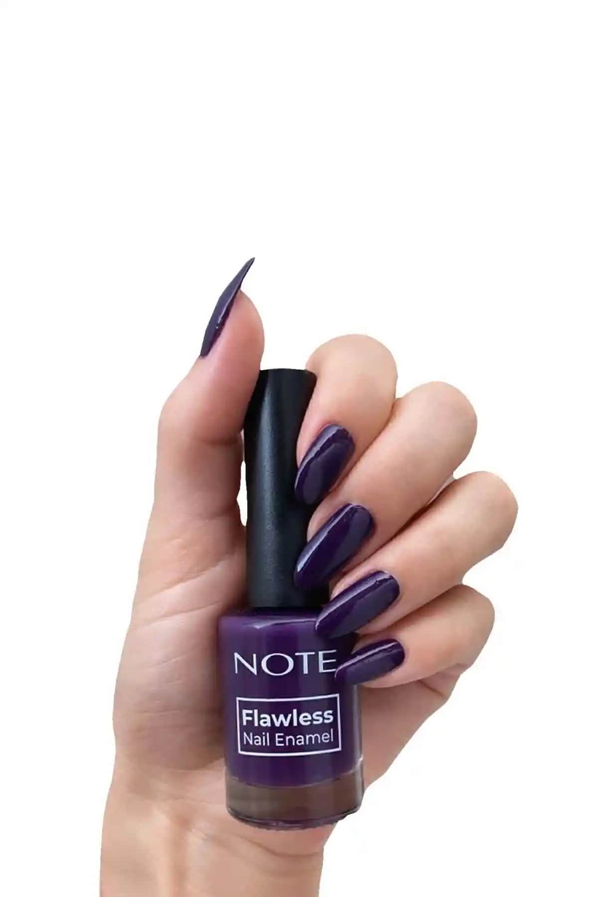 Note Cosmetics Nail Flawless Serisi: Canlı Mor Renk ve Yüksek Parlaklık Sağlayan Oje