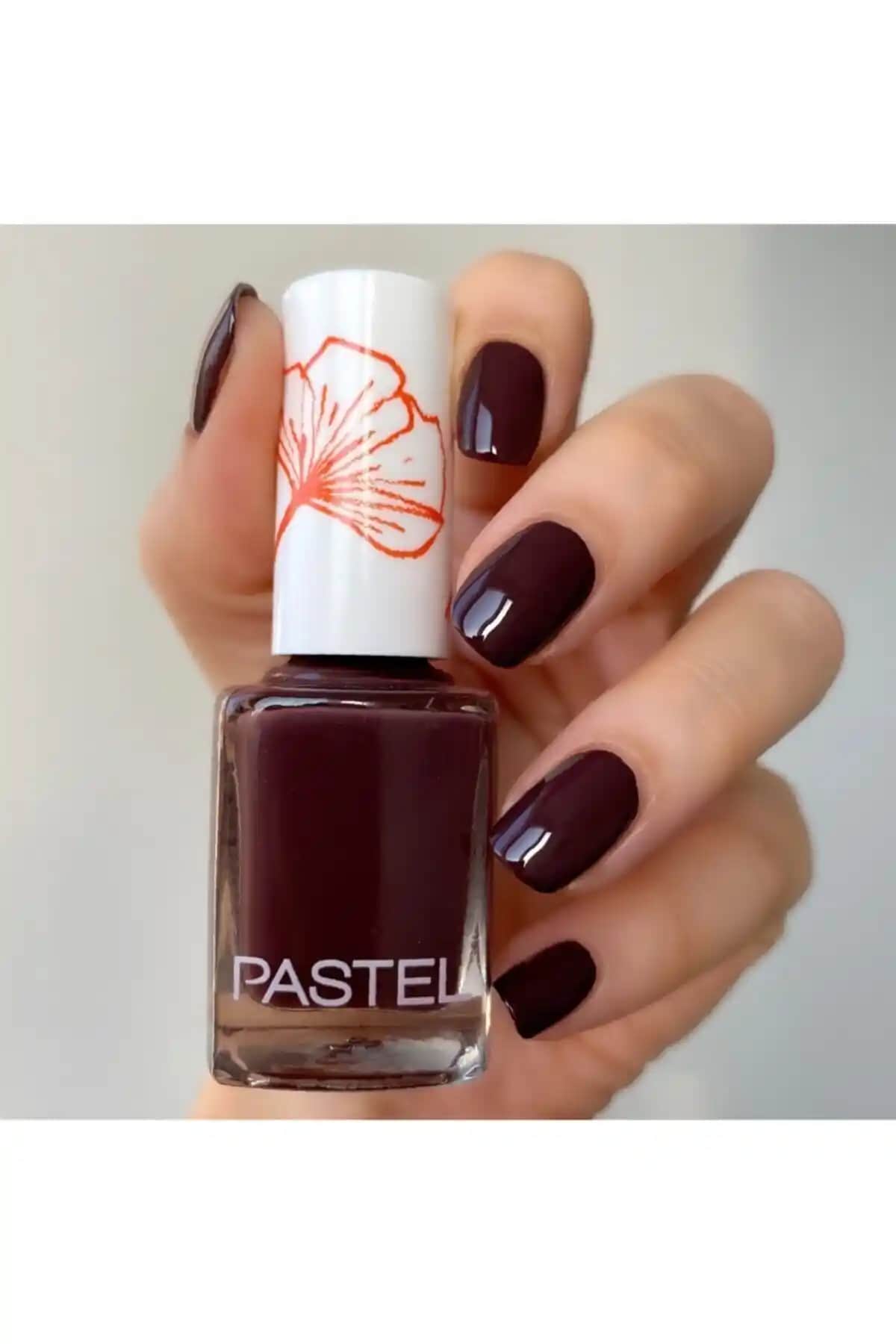 Pastel Oje 337: Sağlıklı, Kalıcı ve Şık Bordo Renkli Oje Ürünü Özellikleri ve Kullanım Avantajları