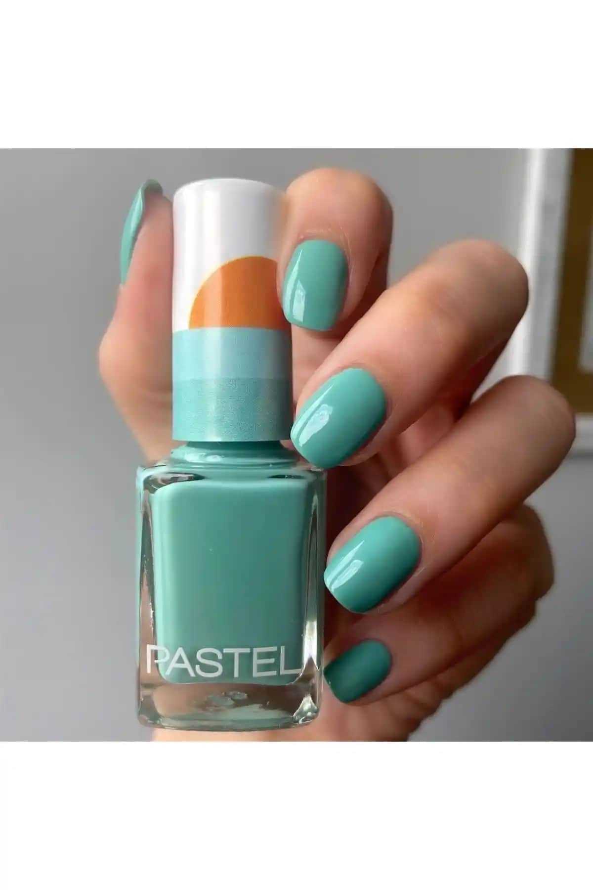 Pastel Oje 349 Yaz ve Bahar Ruhunu Yansıtan Canlı Renklerle Şık Tırnaklar