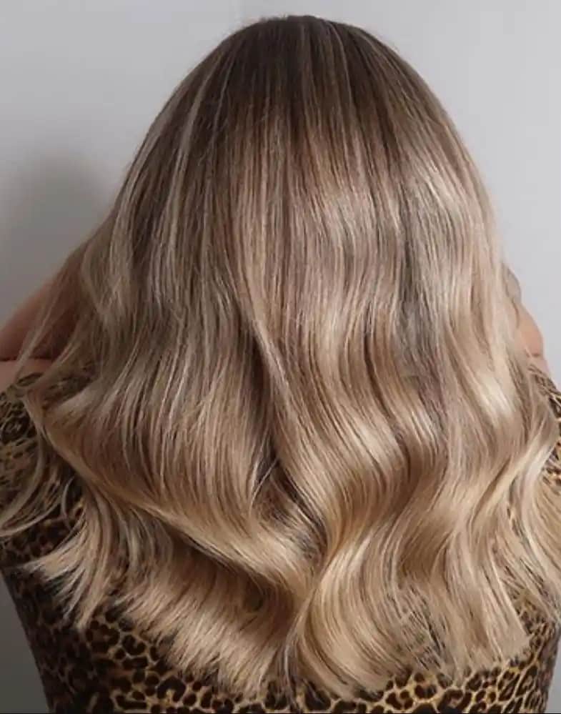 Açık Bej Saç Rengi: Doğal ve Şık Görünüm İçin Bilmeniz Gerekenler