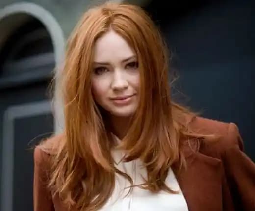 Bakır Renk Tonları: Kozmetik Dünyasında Trend ve Uyum Sağlayan Sıcak Tonlar