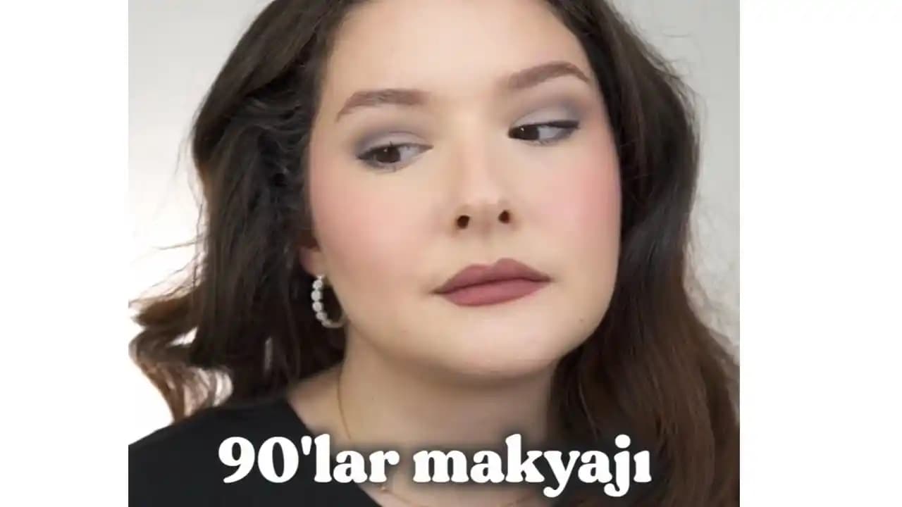 1990'lar Makyaj Trendleri: Popüler Ürünler ve Uygulama Teknikleri İncelemesi