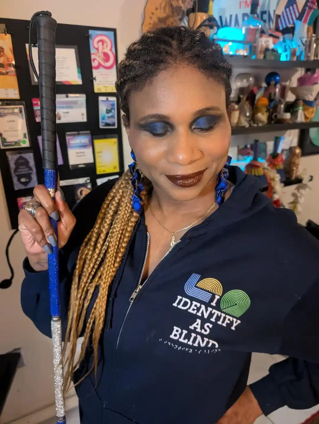 Görme Engelli Partner İçin Makyaj Uygulaması: Renk Uyumu ve Teknikler Üzerine Detaylı Rehber