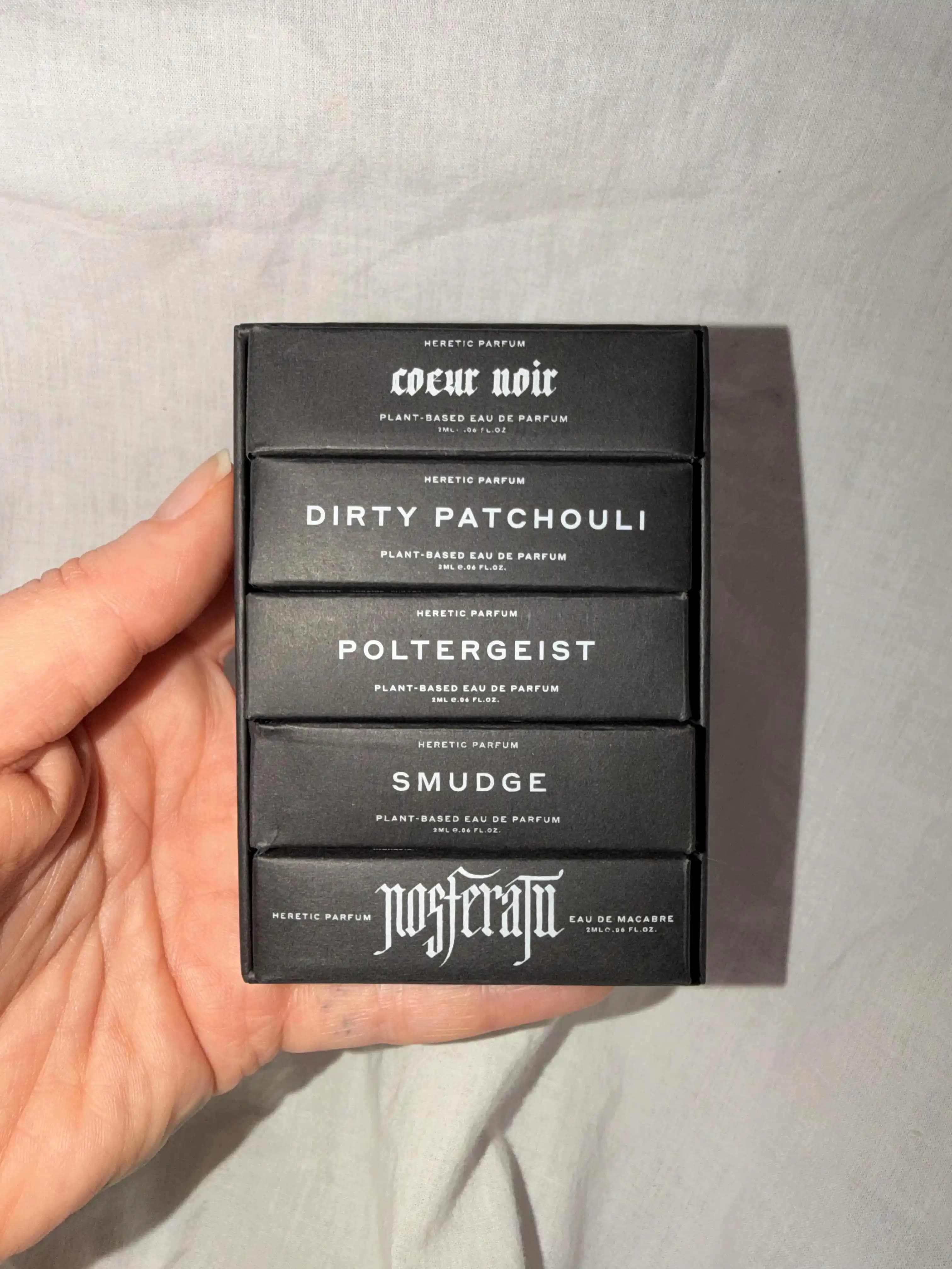 Heretic Parfümleri: Nosferatu ve Diğer Kokuların Tematik ve Kullanıcı Değerlendirmeleri