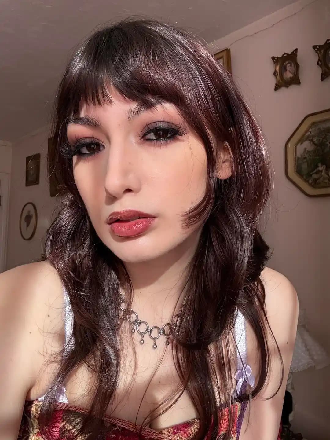 Smokey Eye Makyajı: Ürün Seçimi ve Uygulama Teknikleriyle Etkileyici Görünüm