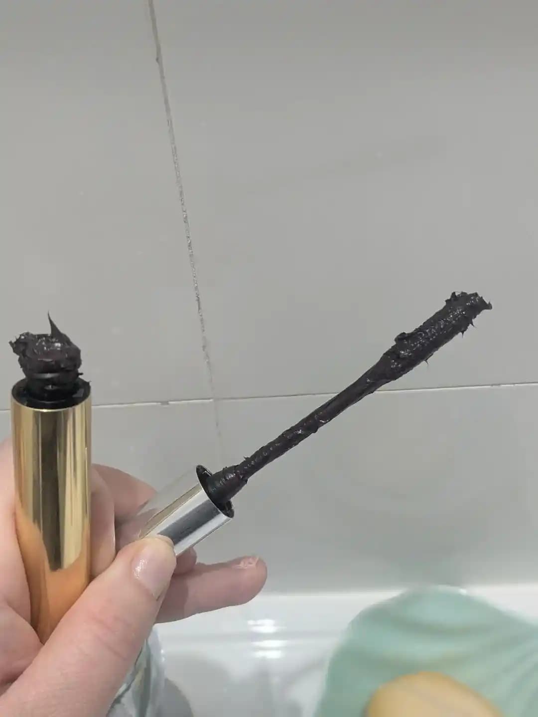 YSL Maskara Valfi Sorunları ve Çözüm Yöntemleri: Kullanıcı Deneyimi ve İade Süreci