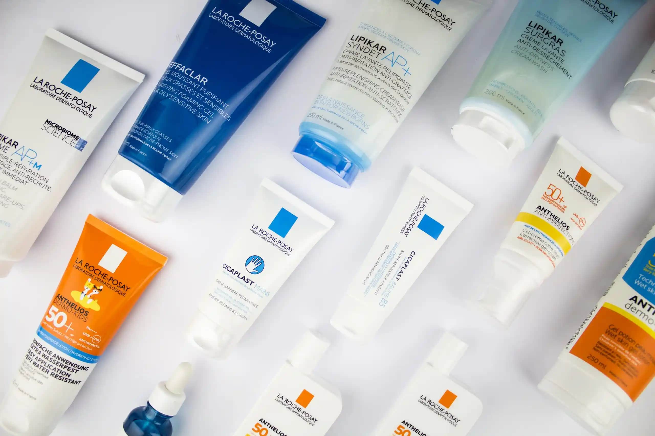 Dermokozmetikler: Bilimsel ve Güvenilir Cilt Bakımı Çözümleri