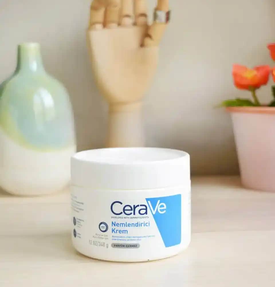 Eczaneden Nemlendirici Seçerken Dikkat Edilmesi Gerekenler ve En Güvenilir Markalar