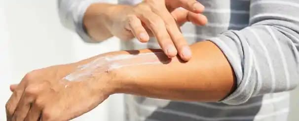 Erkeklerde El Bakımı Rehberi: Sağlıklı ve Estetik Eller İçin Temel Adımlar