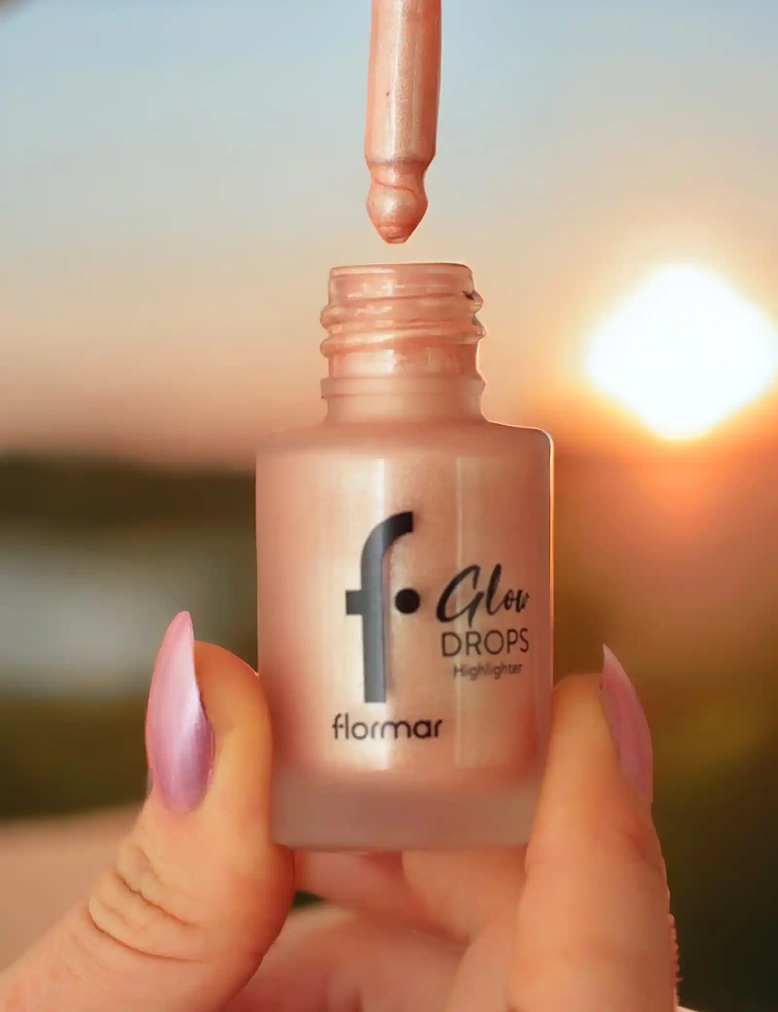 Flormar Glow Serisi: Doğal ve Işıltılı Bir Görünüm İçin En İyi Makyaj Çözümleri