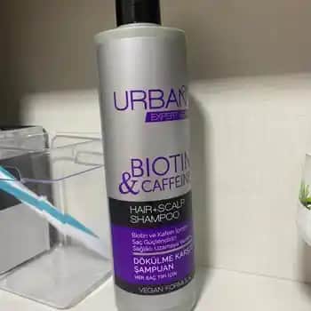 Kafa Derisinde Yara ve Kabuklanma Sorunları İçin En Etkili Bakım Yöntemleri ve Ürünler