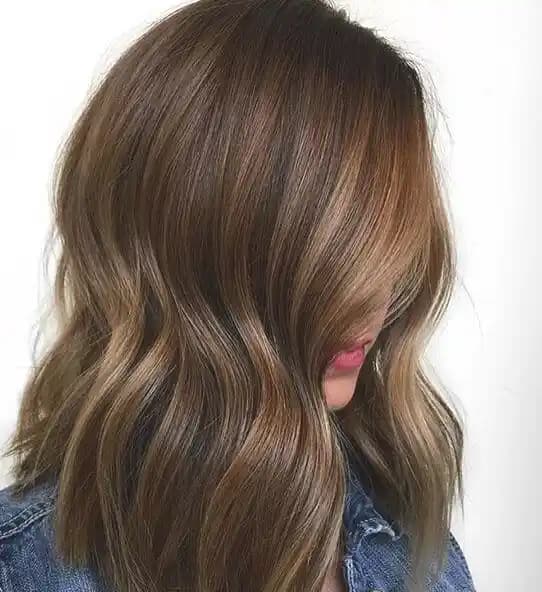 Kahverengi Saç Boyaları: Doğallık ve Çok Yönlülük ile Şıklık Yaratma Rehberi