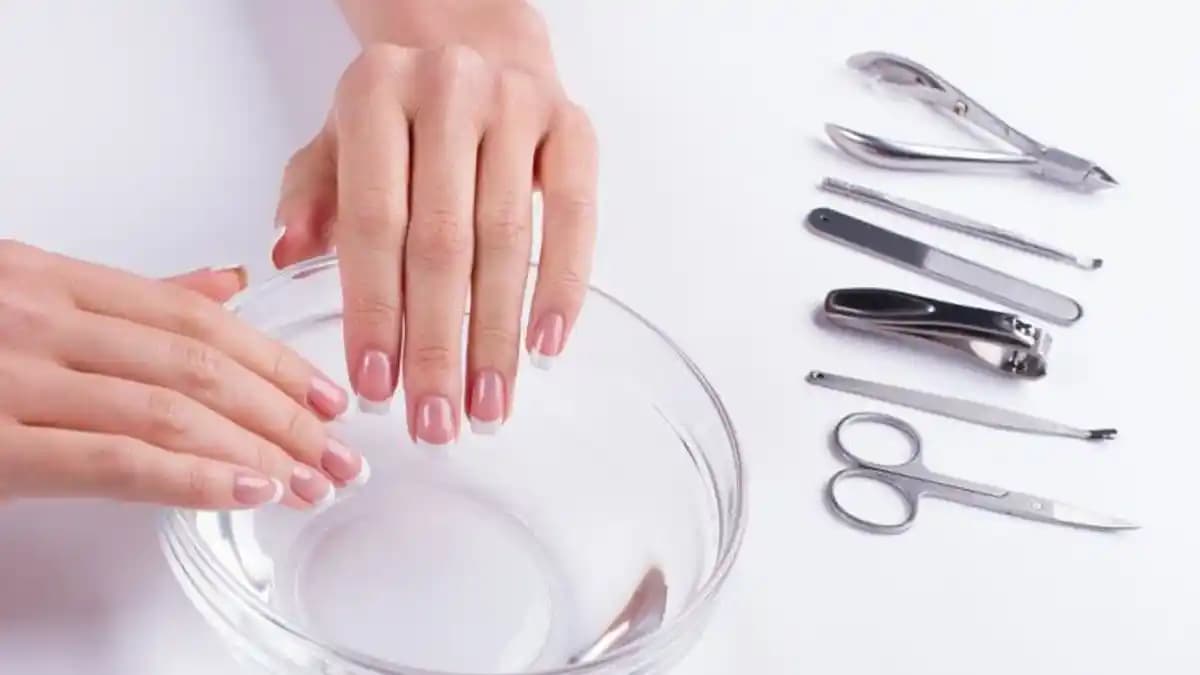 Manikür Malzemeleri ve Görevleri: Profesyonel ve Evde Bakımın Temel Araçları