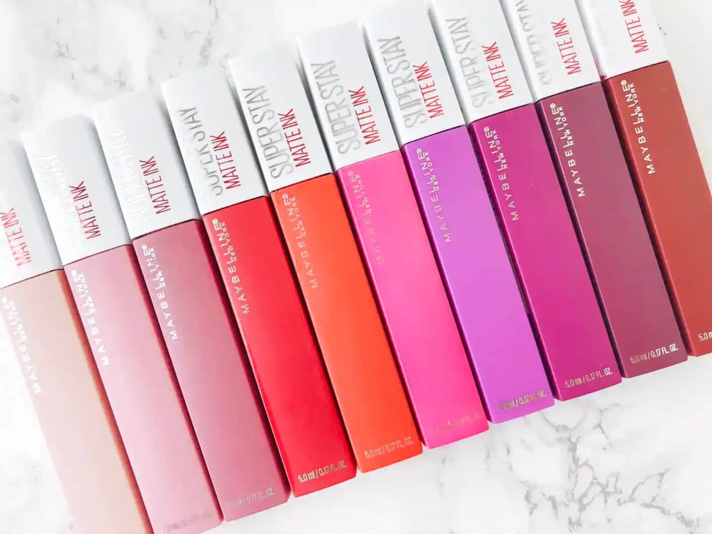 Maybelline Matte Ink Likit Rujlar: Uzun Süre Kalıcı ve Geniş Renk Seçenekleriyle Makyajınızın Vazgeçilmezi