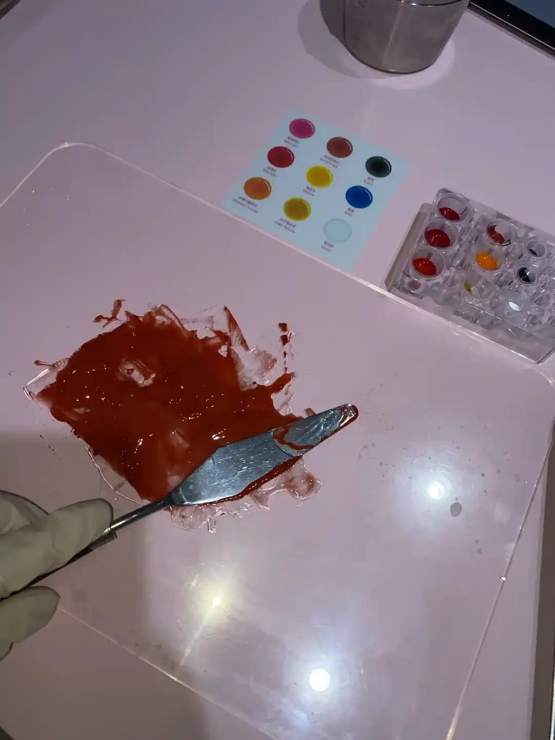 Seul'de Romand Pink Ofisi'nde Kendi Dudak Ürününüzü Yapma Deneyimi ve Yenilikçi Kozmetik Yaklaşımları