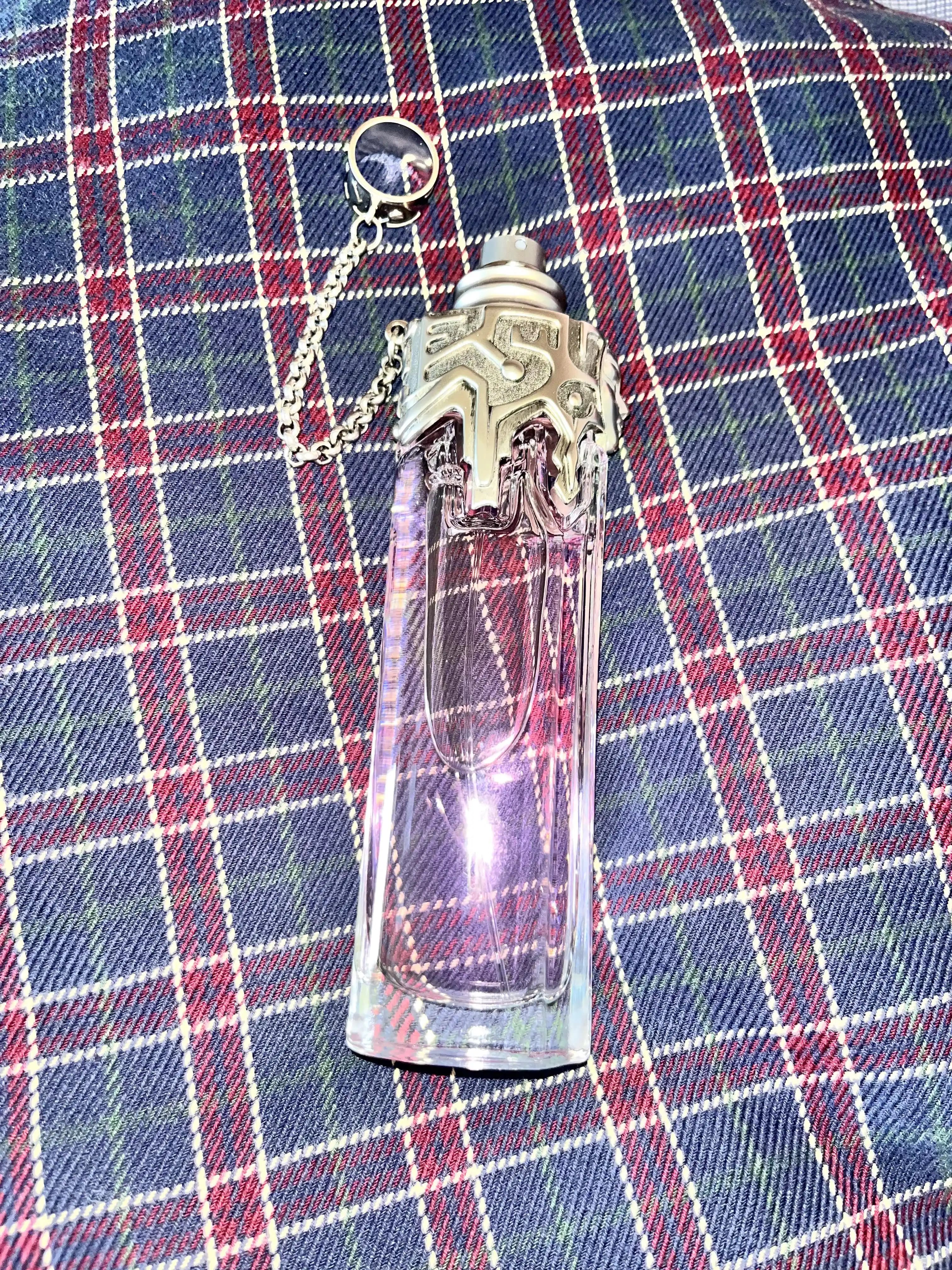 Thierry Mugler'in Womanity Parfümü: Özgün Tasarım ve Koleksiyon Değeriyle Öne Çıkıyor