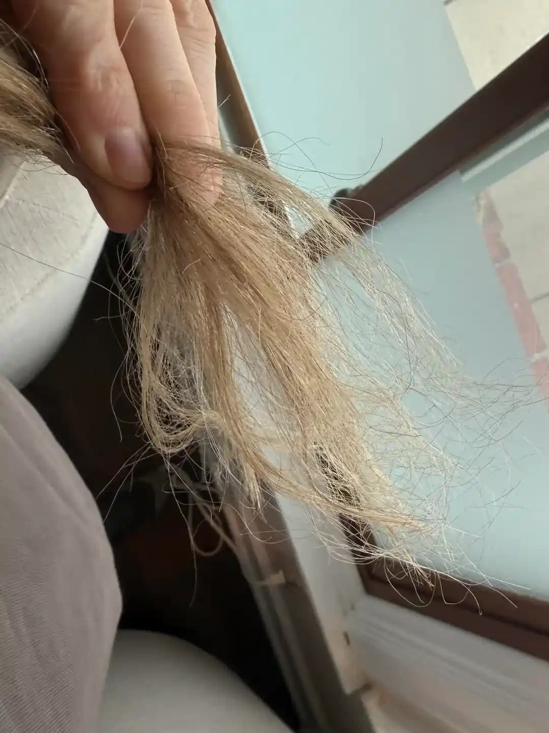 Saç Uçlarındaki Hasarın Nedenleri ve Etkili Önleme Yöntemleri