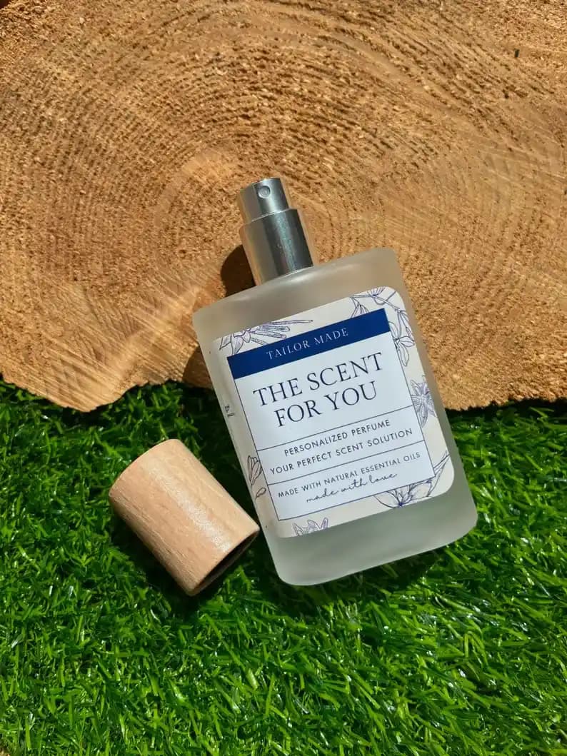 The Scent Club Matcha Latte Parfümü: Yeşil Çay ve Doğal Notalarla Hafif Koku Profili