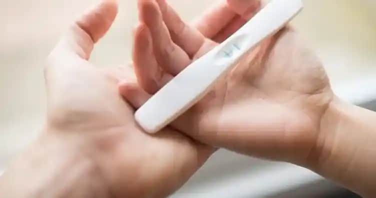 Ovulasyon Testleri ve Hamilelik İlişkisi Kadın Sağlığı ve Kozmetik Perspektifi