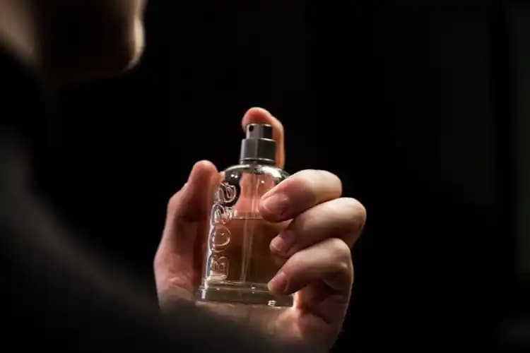 Parfüm ve Deodorant Arasındaki Farklar: Doğru Seçim İçin Bilmeniz Gerekenler