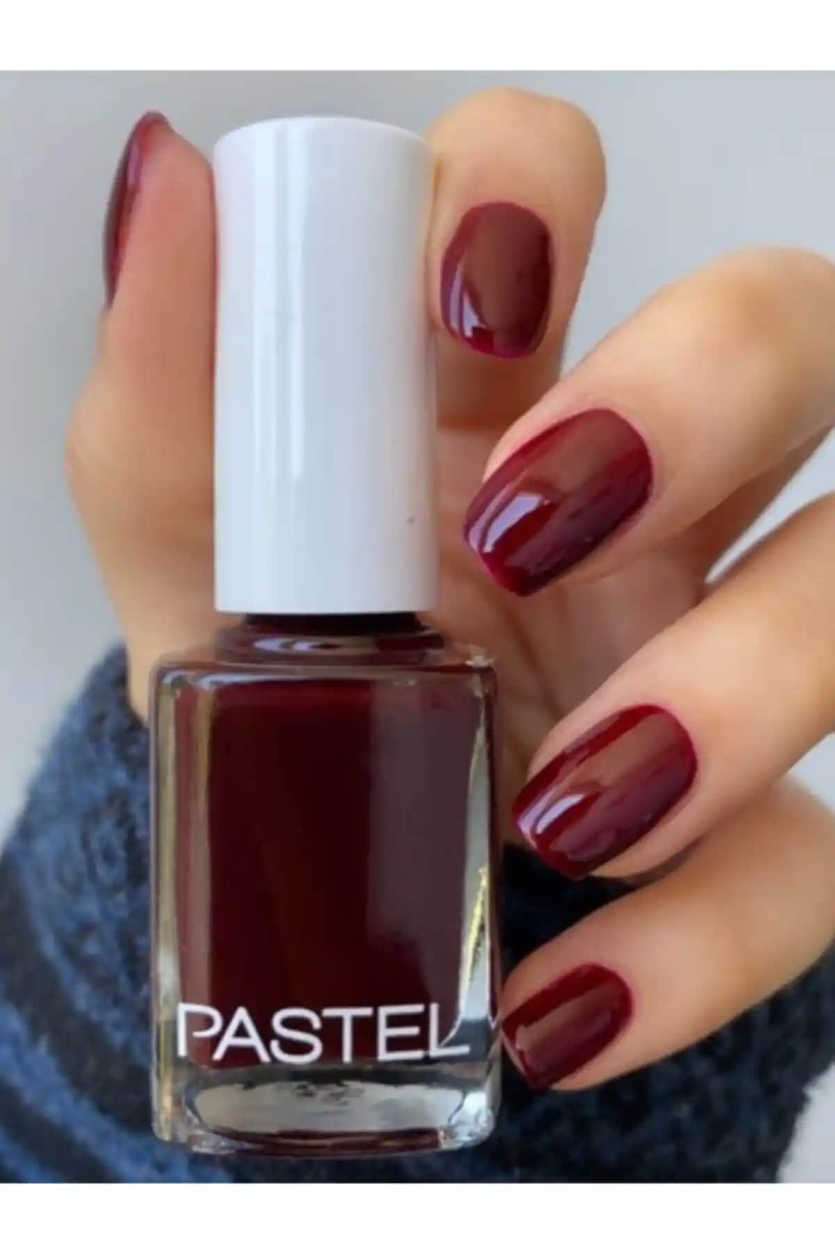 Pastel 15 Oje Serisi: Renk Çeşitliliği ve Uzun Süre Kalıcılık Özellikleri