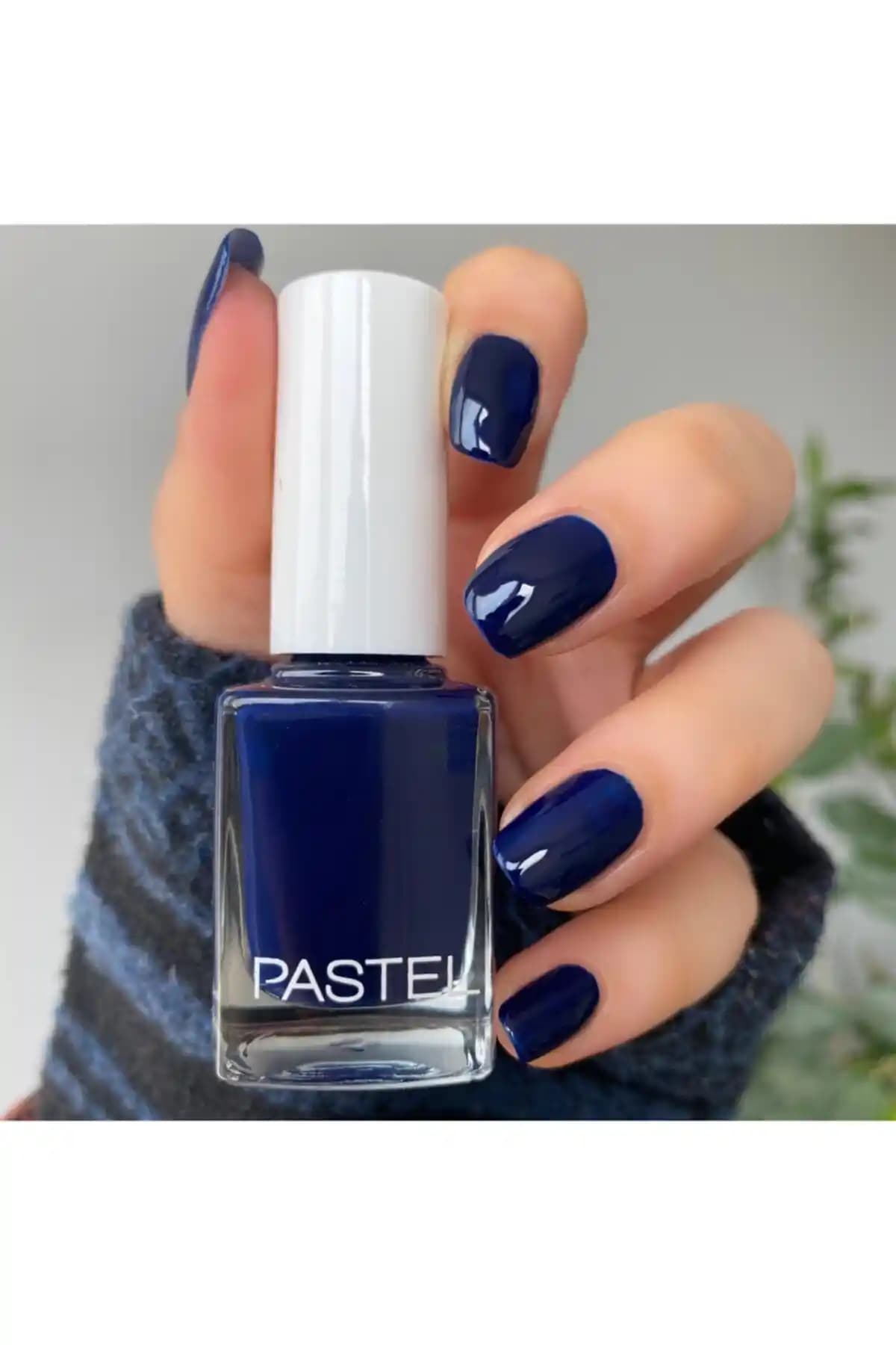 Pastel Oje 63: Zarif ve Trend Renklerle Uzun Süre Dayanan Oje Seçenekleri