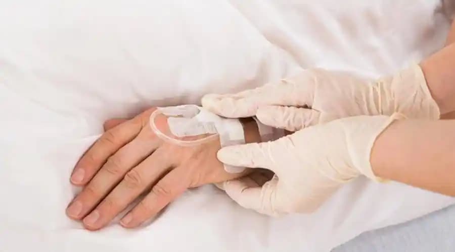 Serum Takma İşlemi: Güvenli ve Etkili Uygulama Rehberi