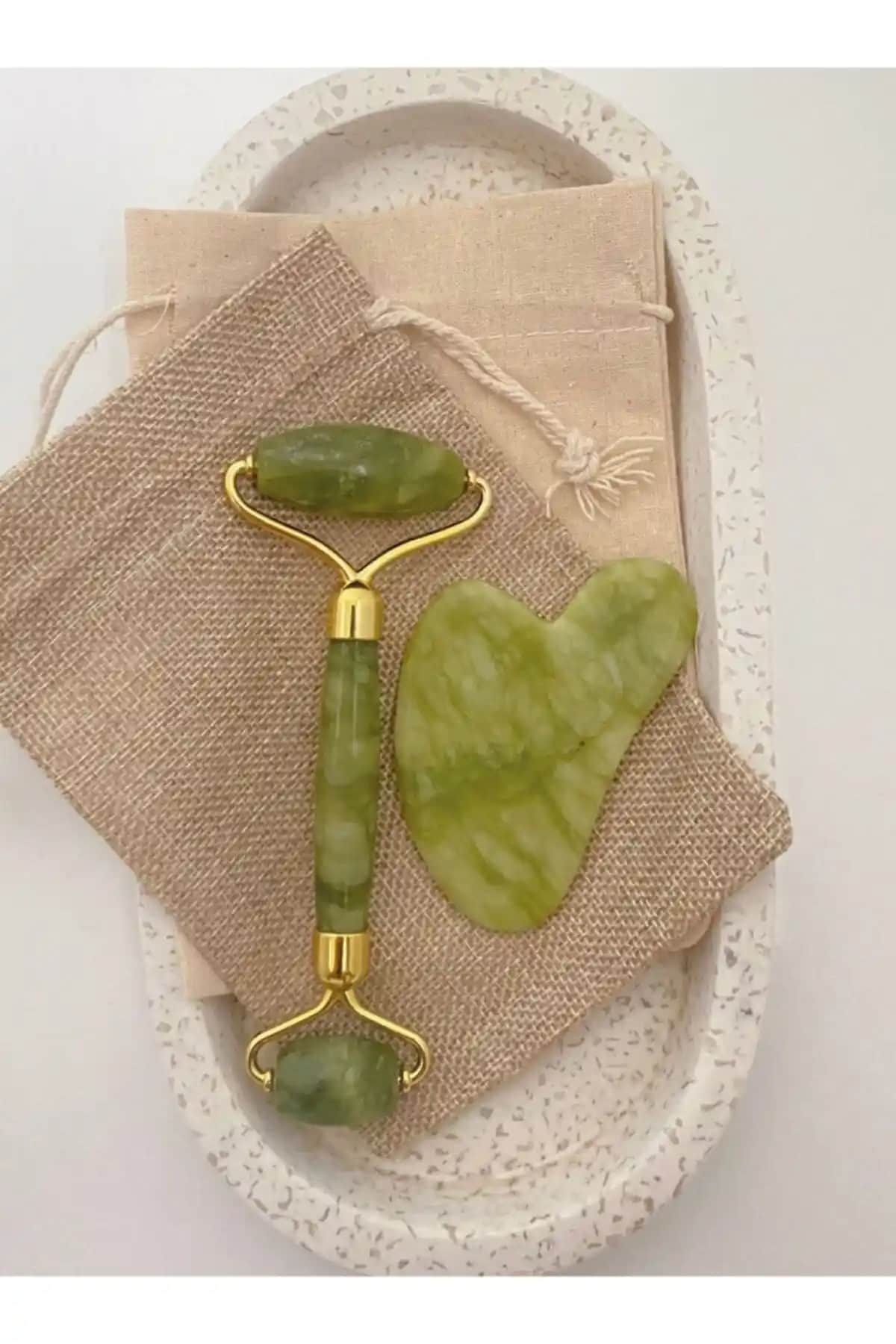 Alpi Taş Yeşim Yüz Masaj Aleti ve Gua Sha ile Doğal Güzellik ve Cilt Bakımı