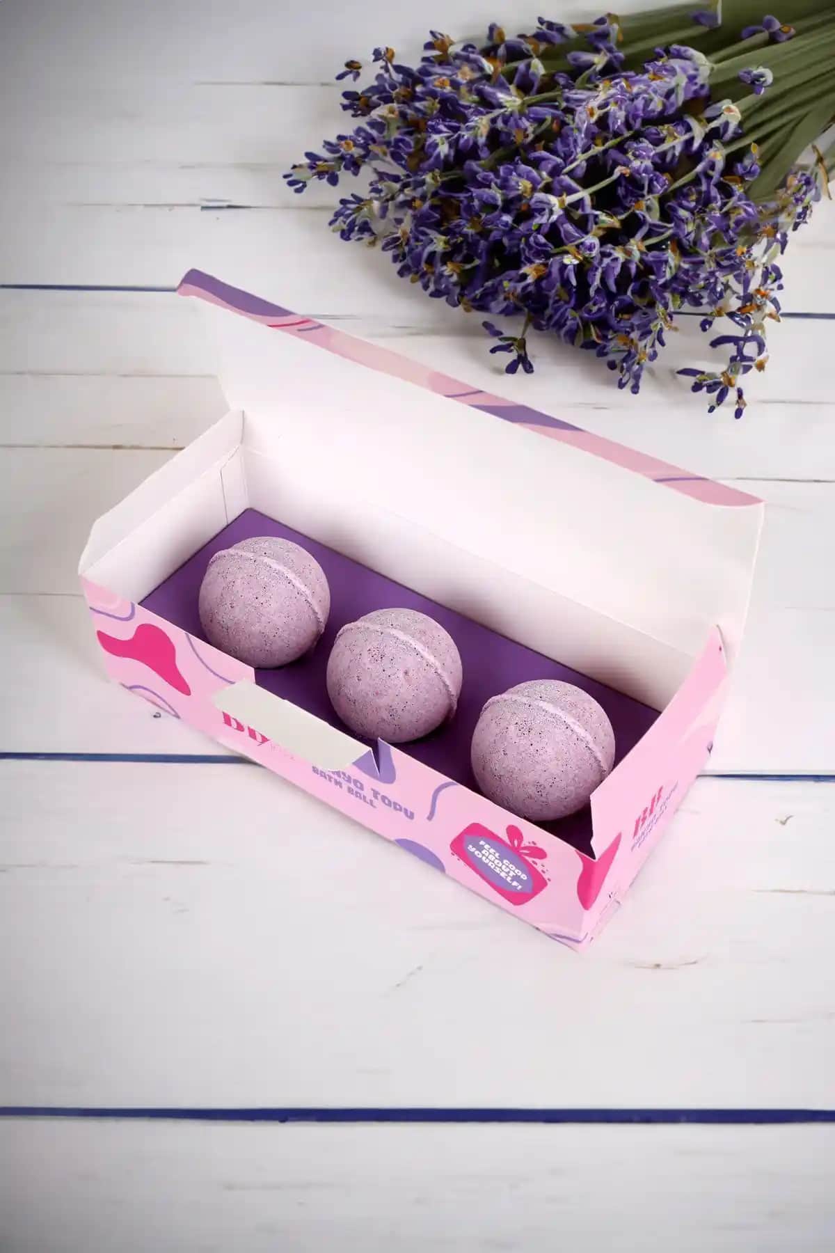 Bath Box 3'lü Banyo Topu ve Nem Bombası Seti ile Lüks ve Rahatlatıcı Banyo Deneyimi