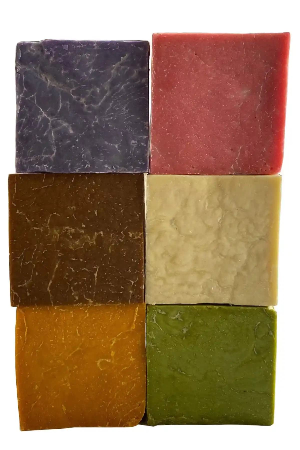 El Yapımı Doğal Sabun Setleri: Bitkisel İçeriklerle Zenginleştirilmiş Temizlik ve Bakım Ürünleri