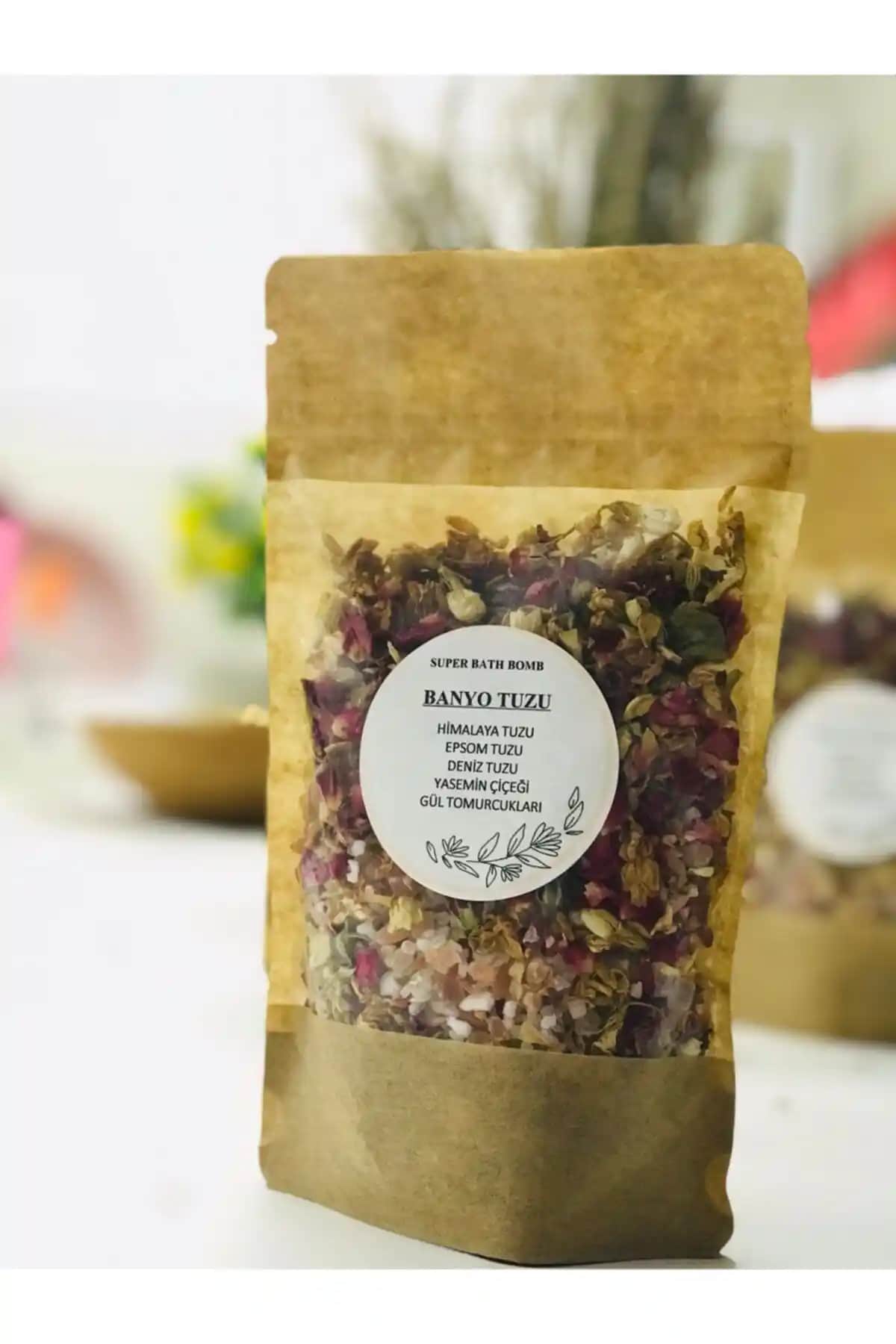 Super Bath Bomb Banyo Tuzu: Doğal İçeriklerle Rahatlatıcı ve Aromatik Deneyim