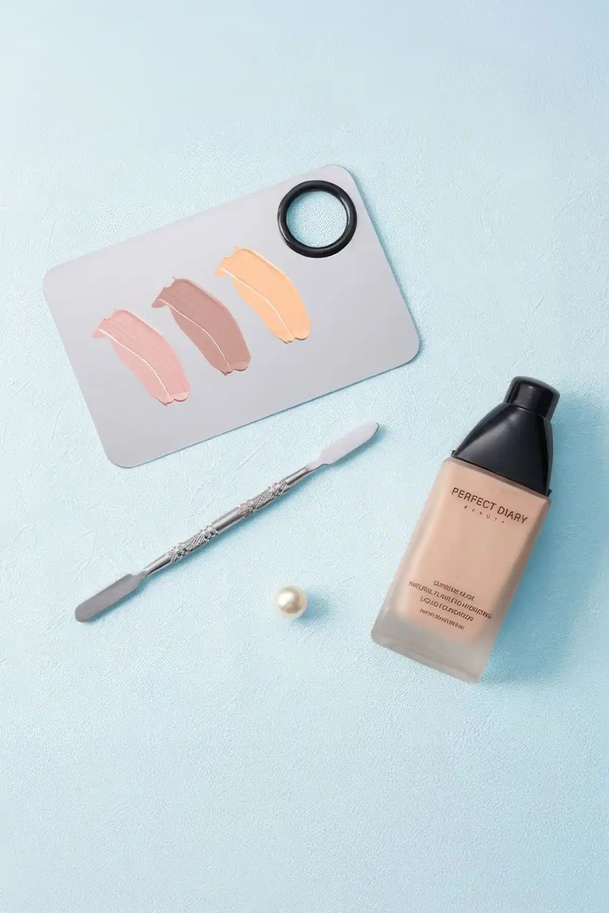 Chavin 2 Parça Aynalı Çelik Makyaj Paleti ve Spatula Seti Hijyen ve Pratiklik Sunar