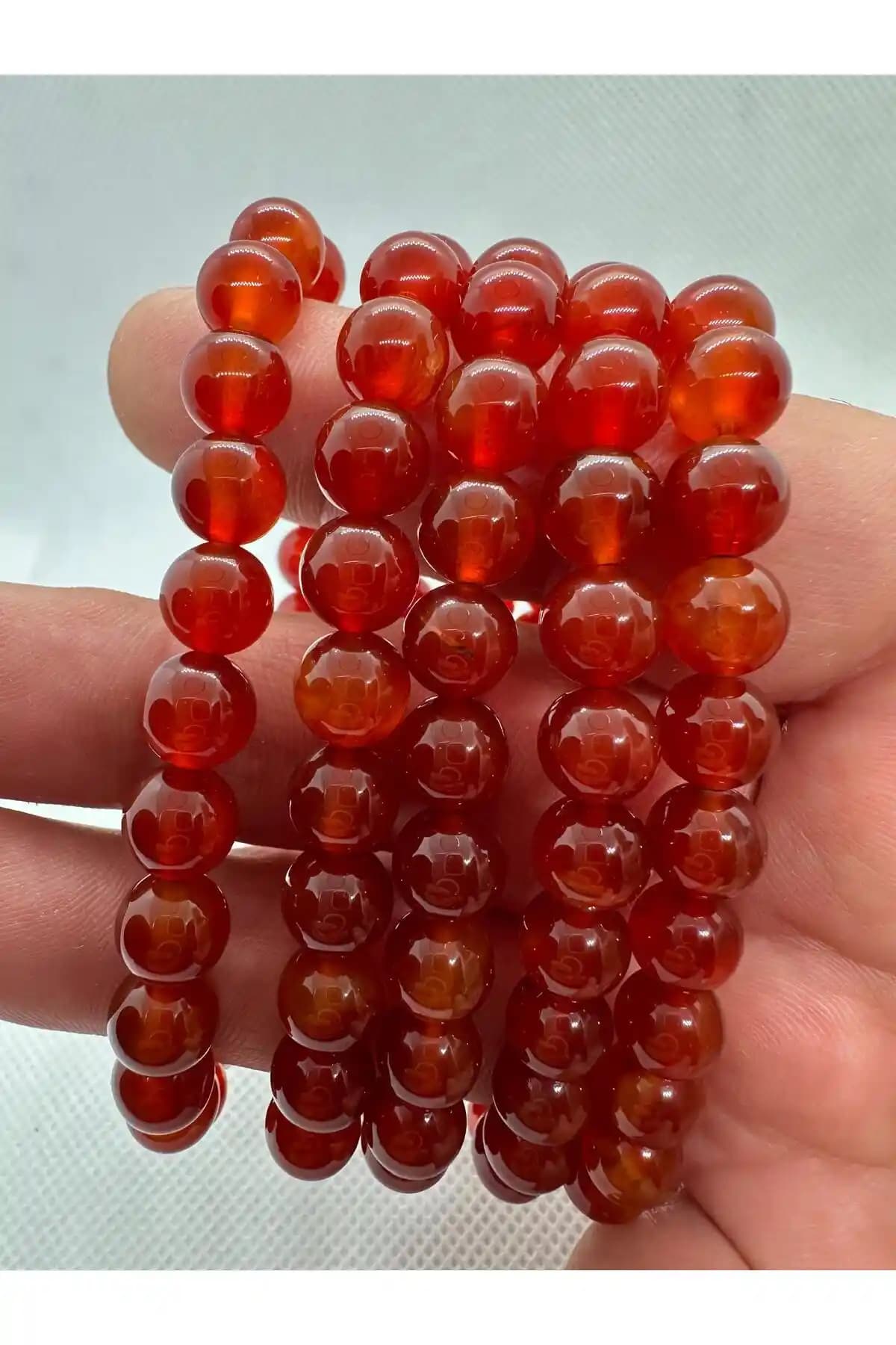 Doğal Kırmızı Akik Bileklik: El İşçiliği ve Zarif Tasarımıyla Öne Çıkan Aksesuar