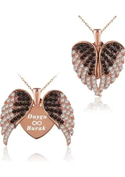 İndigo Takı'nın Aşkın Kanatları Gü<müş> Kolyesi Zarif ve Anlamlı Tasarım Özellikleri