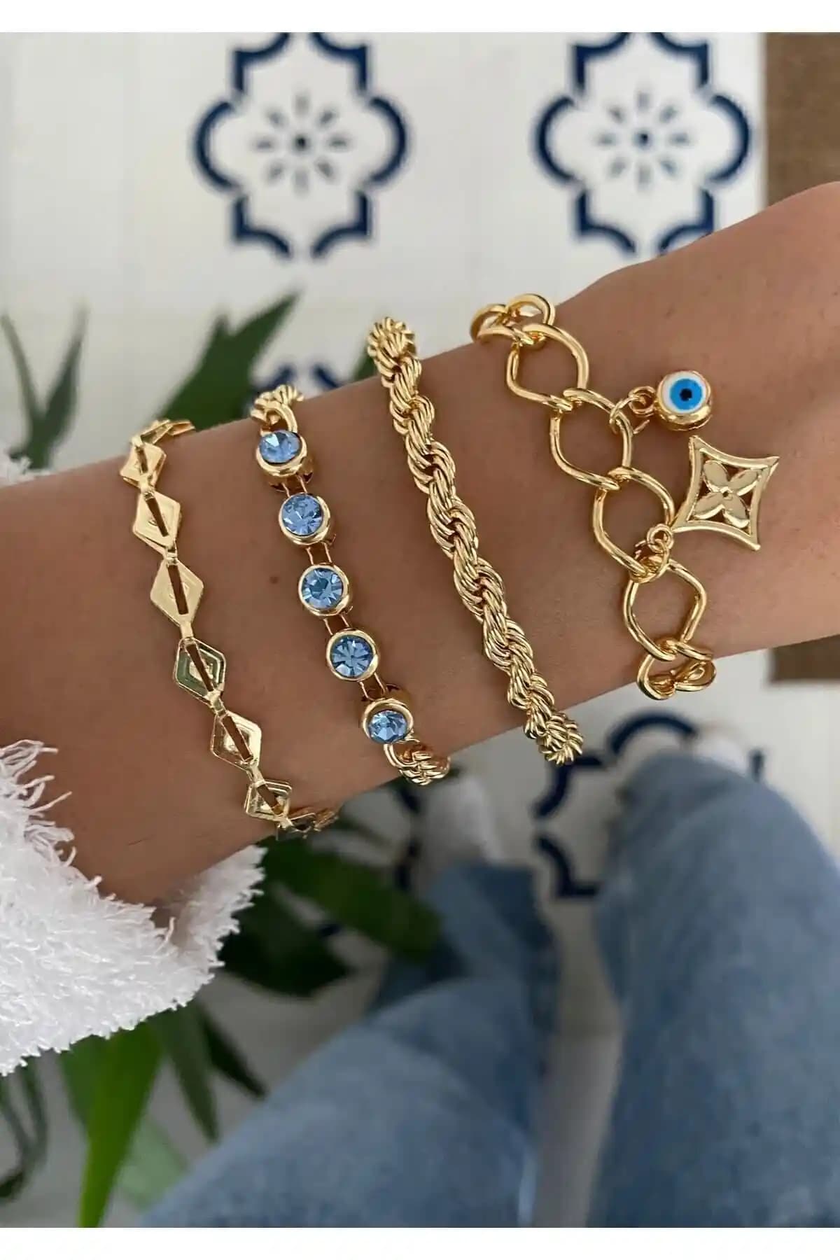 MagicStone Turkuaz Taşlı Dörtlü Kombin Bileklik: Şıklık ve Dayanıklılık Bir Arada