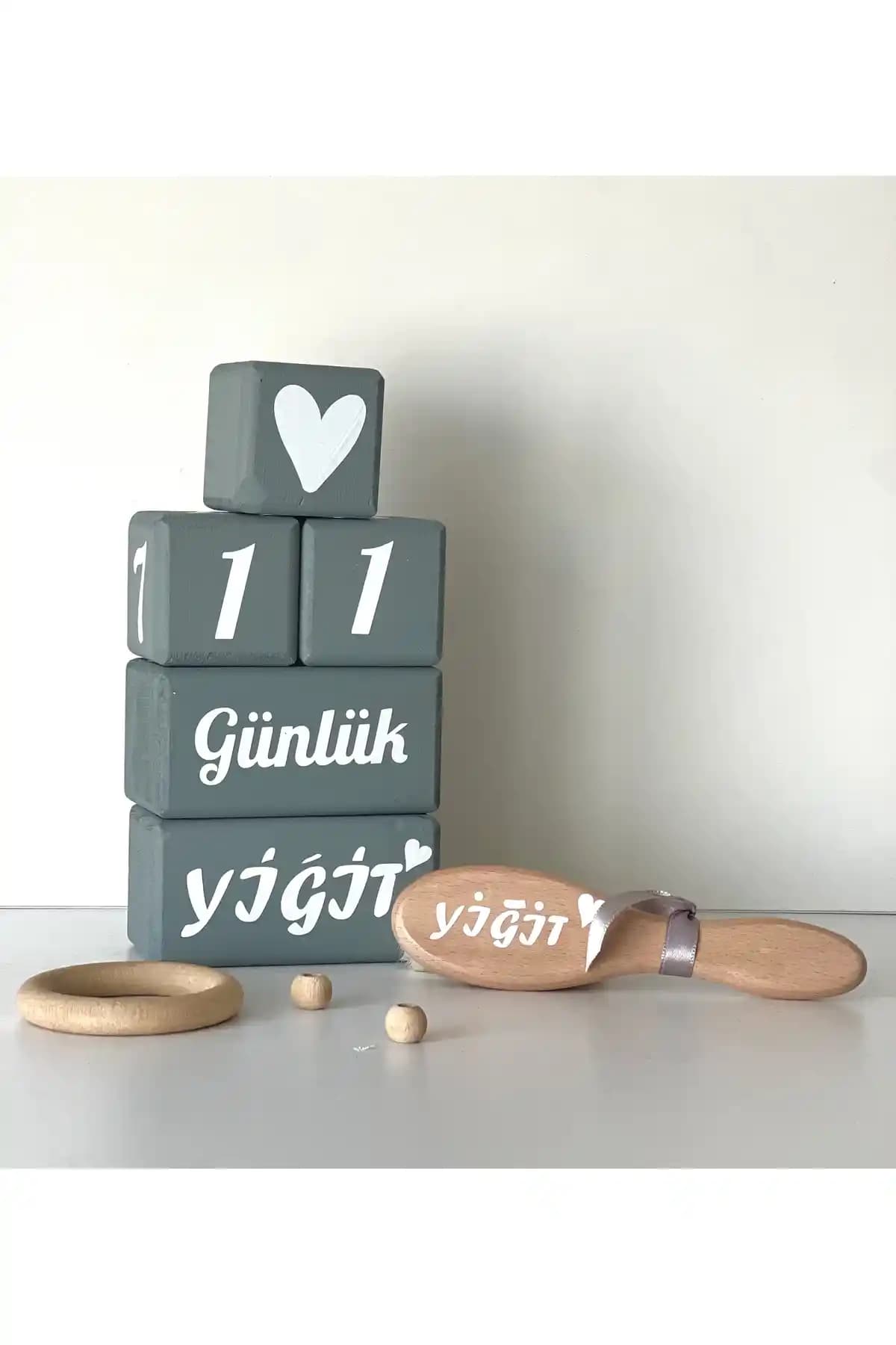 Mogokids Anne Bebek Anı Küpü ve Fırça Seti: Bebek Odaları İçin Modern ve Doğal Dekorasyon Çözümü