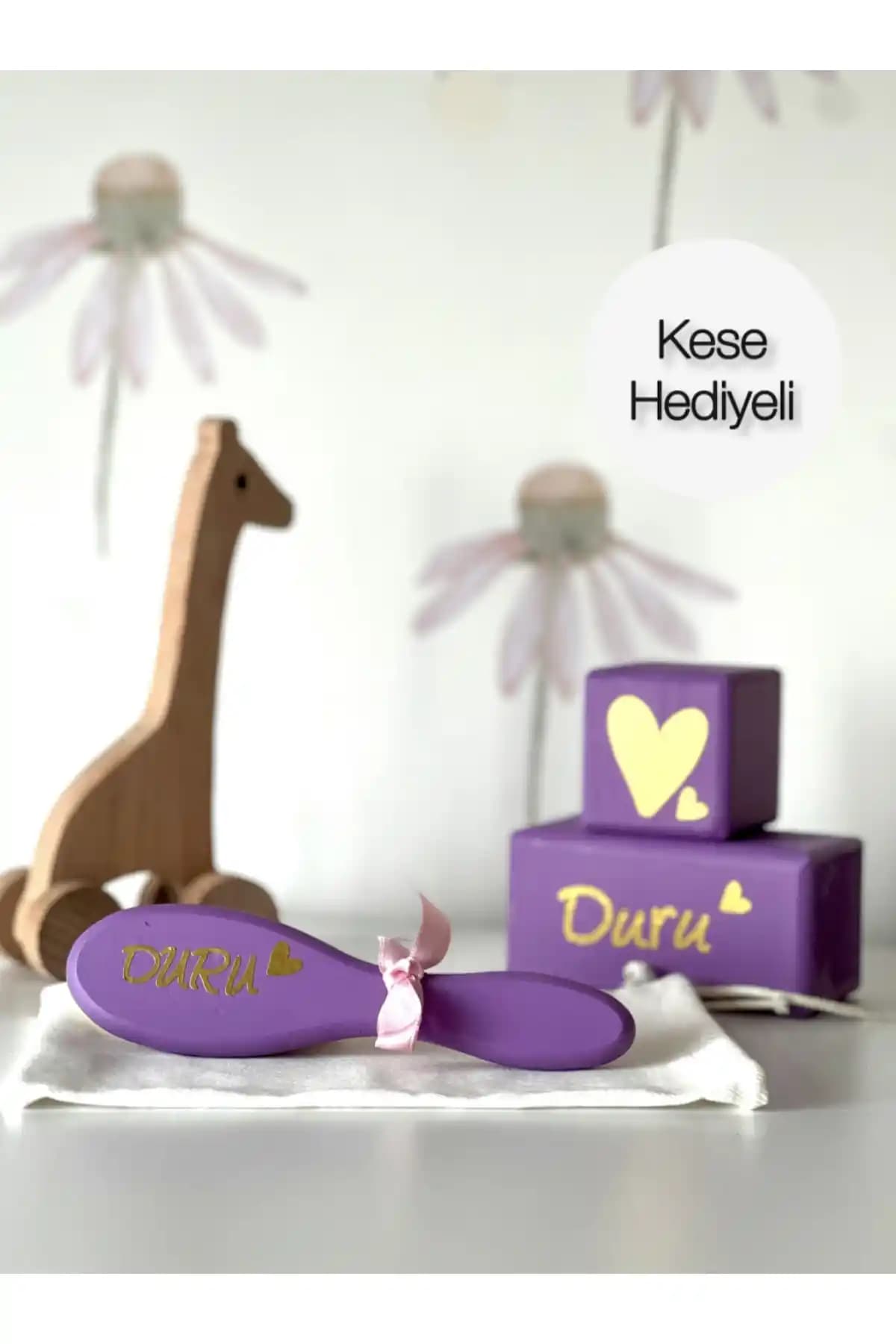 Mogokids Kişiye Özel Bebek Anı Küpü ve Saç Fırçası Seti Dekoratif ve Anlamlı Hediye