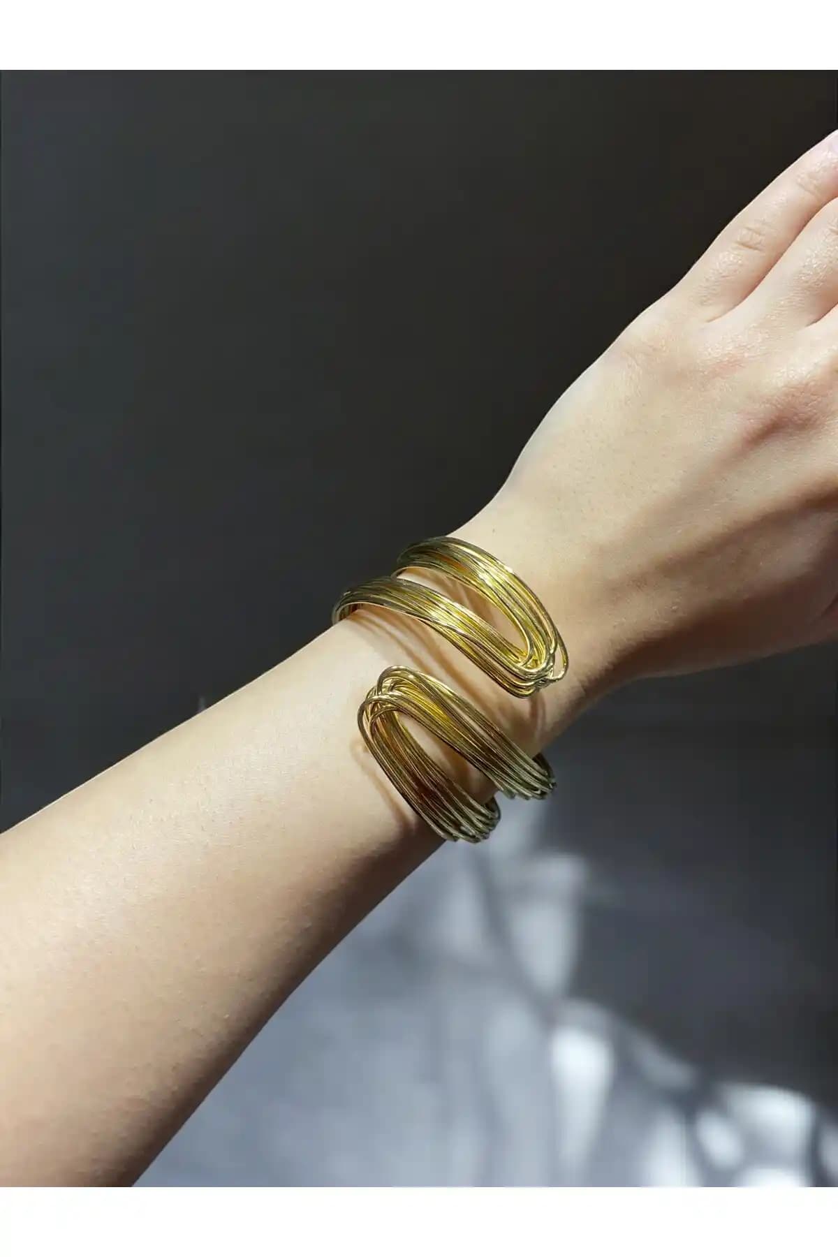 ŞAKOO Kadın Çelik Altın Renk Kaplama El Yapımı Ayarlanabilir Bileklik