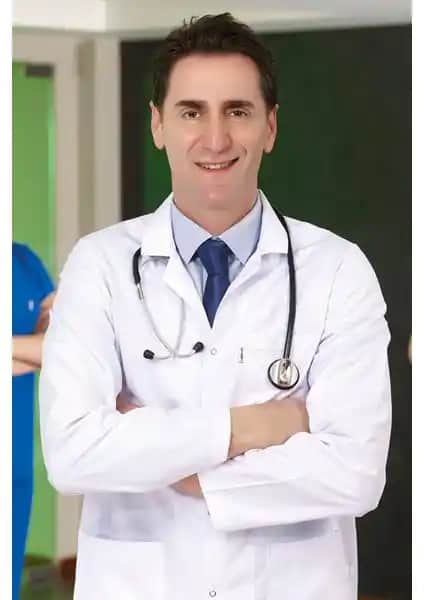 Sağlık Profesyonelleri İçin Çizgi Medikal ve Pozitif Üniforma Doktor Önlüğü Karşılaştırması