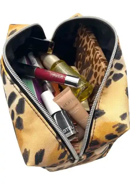 Seyahat ve Makyaj Tutkunları İçin Differ Studio ve Ecoform Kozmetik Çantası Karşılaştırması